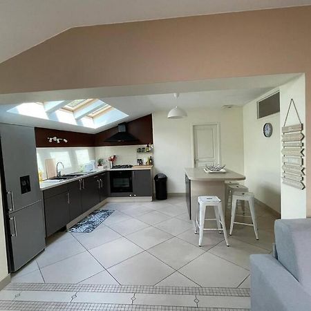 Superbe appartement avec 2 Chambres - 9 Personnes - Parking Privé Tournon-sur-Rhone Exterior foto