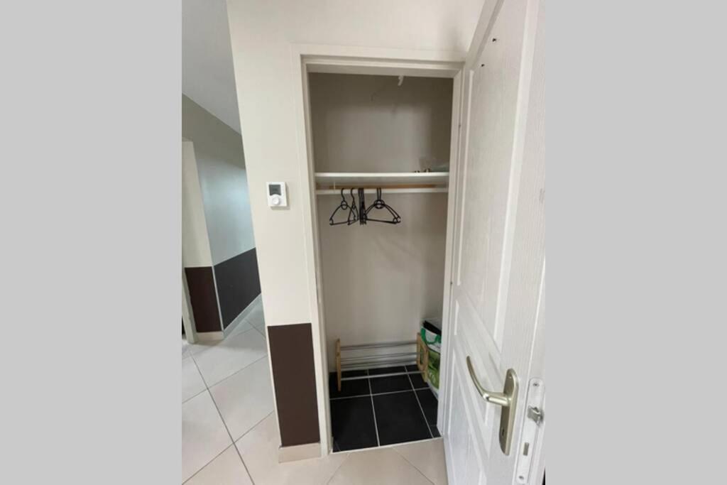 Superbe appartement avec 2 Chambres - 9 Personnes - Parking Privé Tournon-sur-Rhone Exterior foto