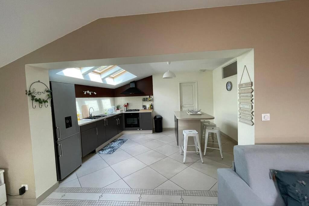 Superbe appartement avec 2 Chambres - 9 Personnes - Parking Privé Tournon-sur-Rhone Exterior foto